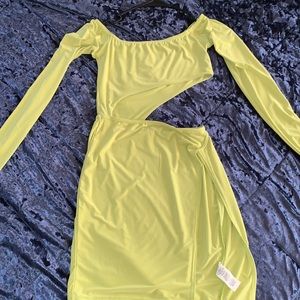 Prettylittlething dress